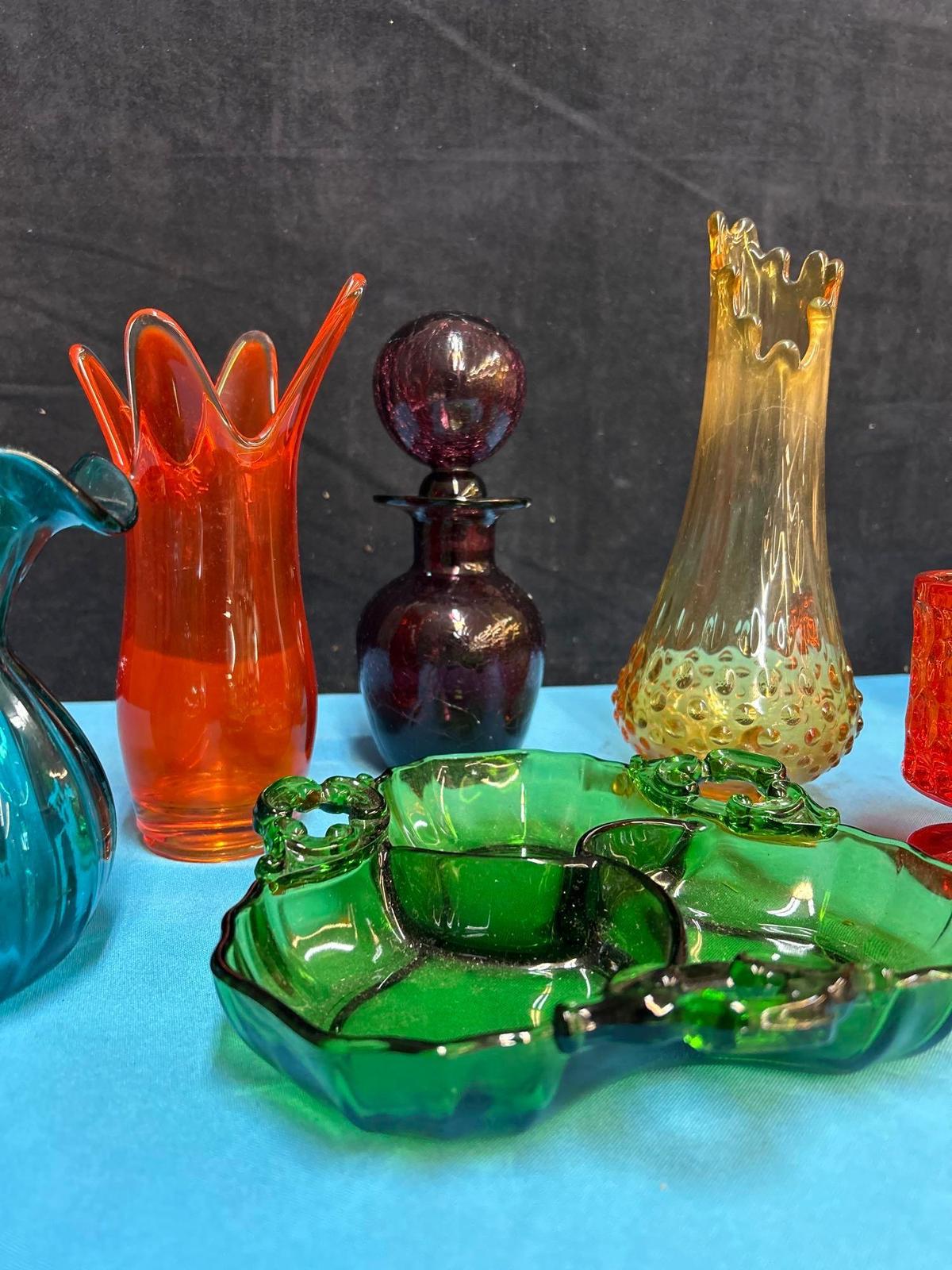 (8) pcs of vintage modern Viking glass stretch, glass crackle glass