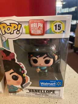 4 Pop Funko figures