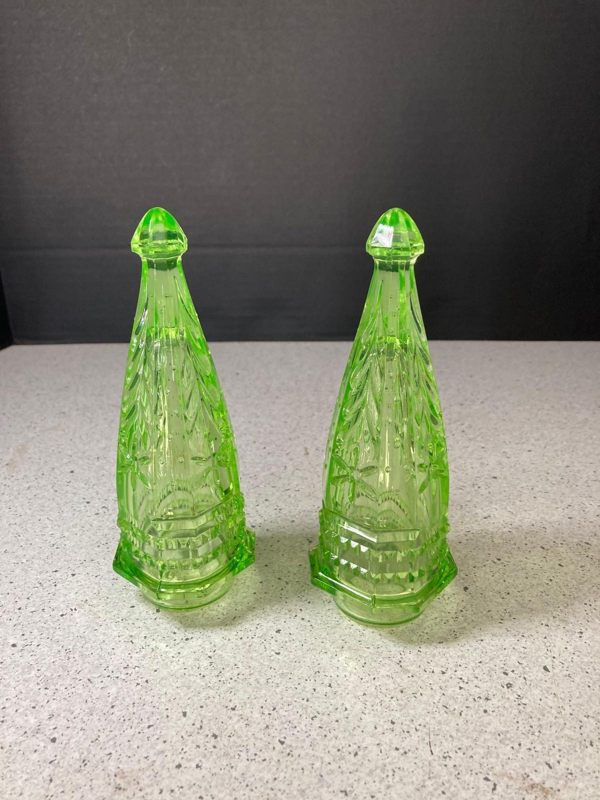 Antique luxury uranium depression glass car vases