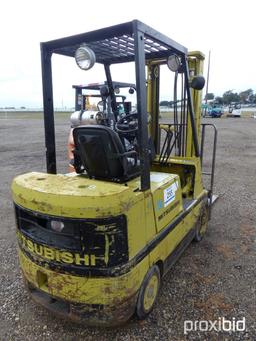 MITSUBISHI 25 FORKLIFT