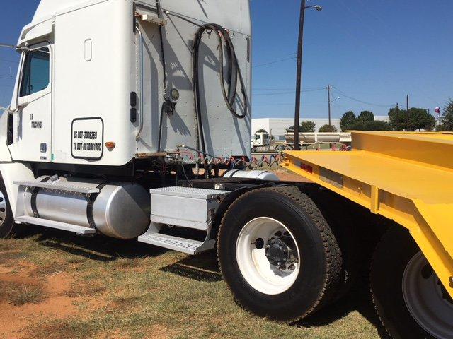 NOT SOLD 2004 FREIGHTLINER COLUMBIA TRUCK TRACTOR;