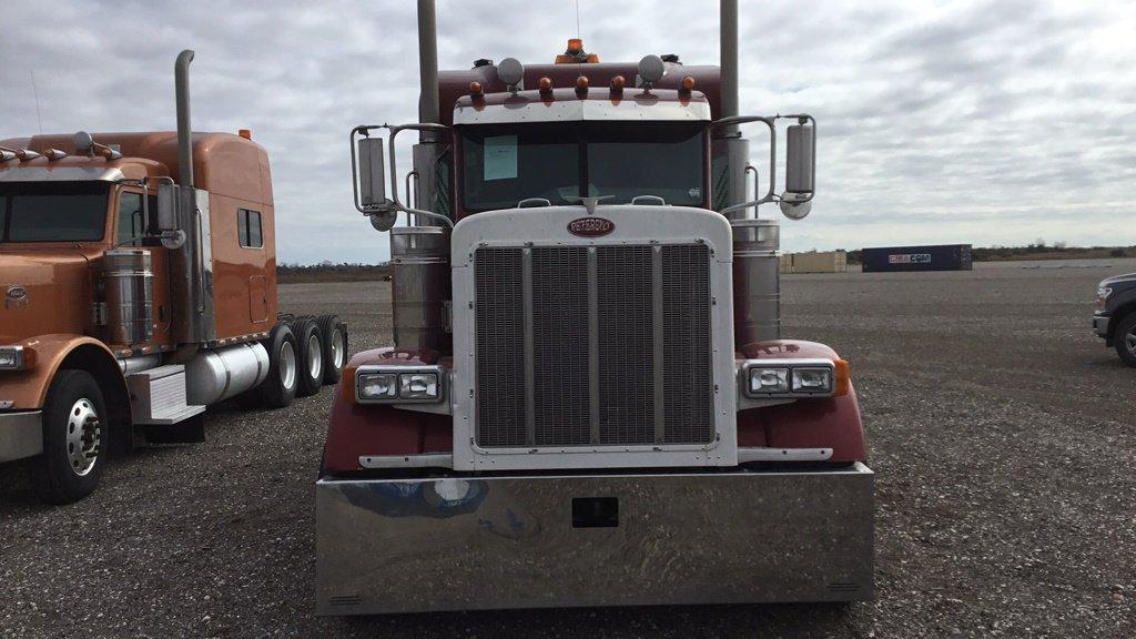 2007 PETERBILT 379 TRI-AXLE TRUCK TRACTOR;