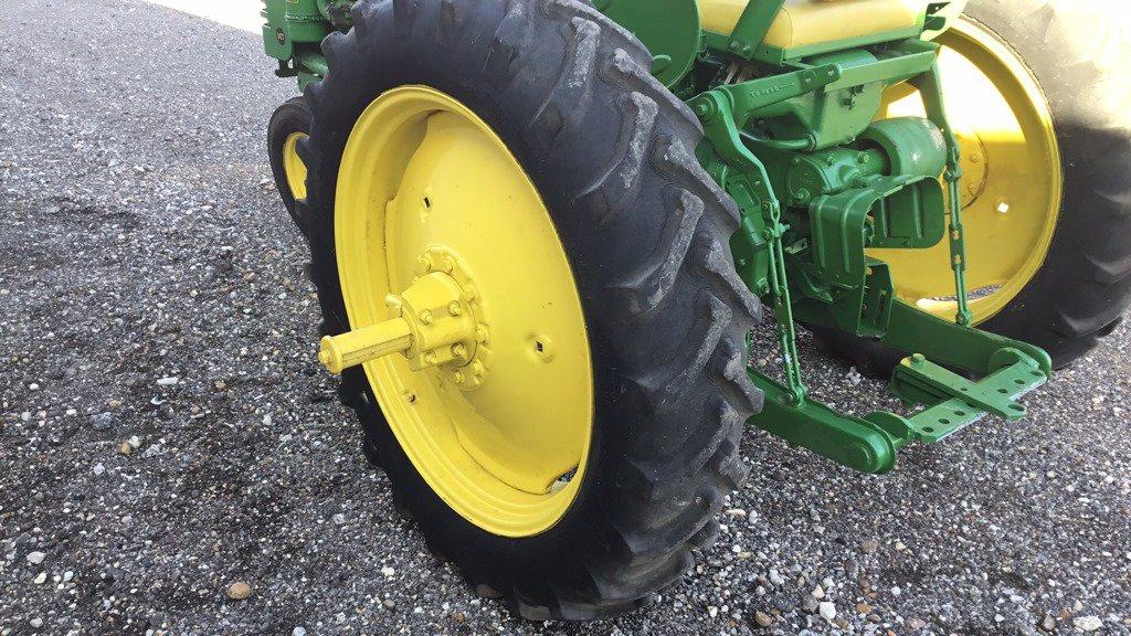 1949 JOHN DEERE MT UTILITY TRACTOR;