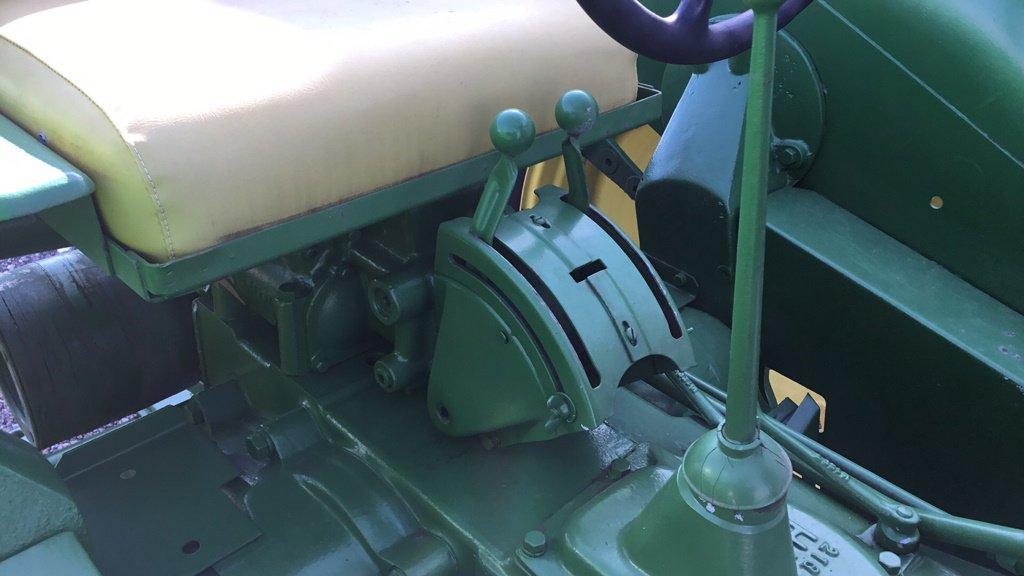 1949 JOHN DEERE MT UTILITY TRACTOR;