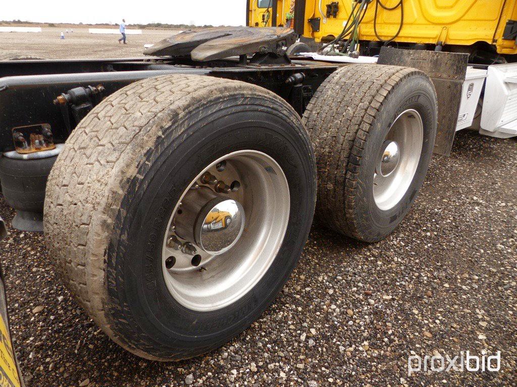 2013 FREIGHTLINER CASCADIA TRUCK TRACTOR;