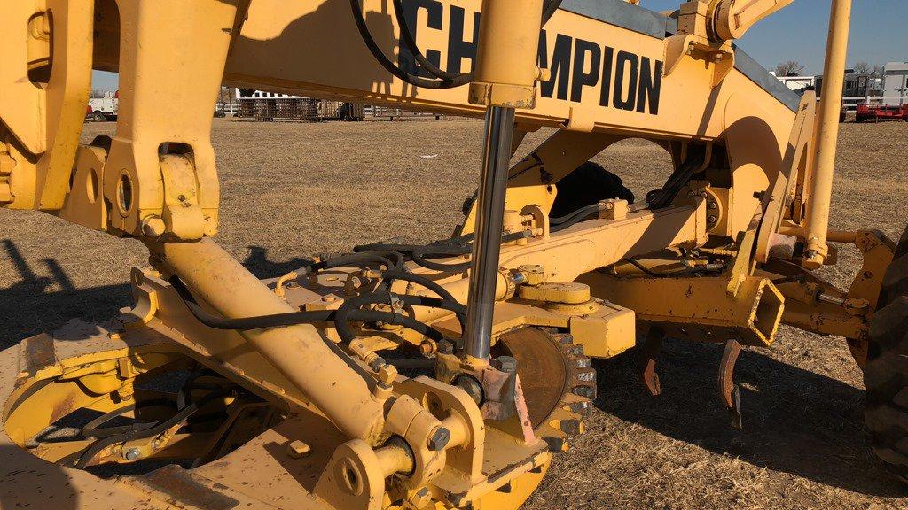 2000 CHAMPION 710A VHP MOTOR GRADER;