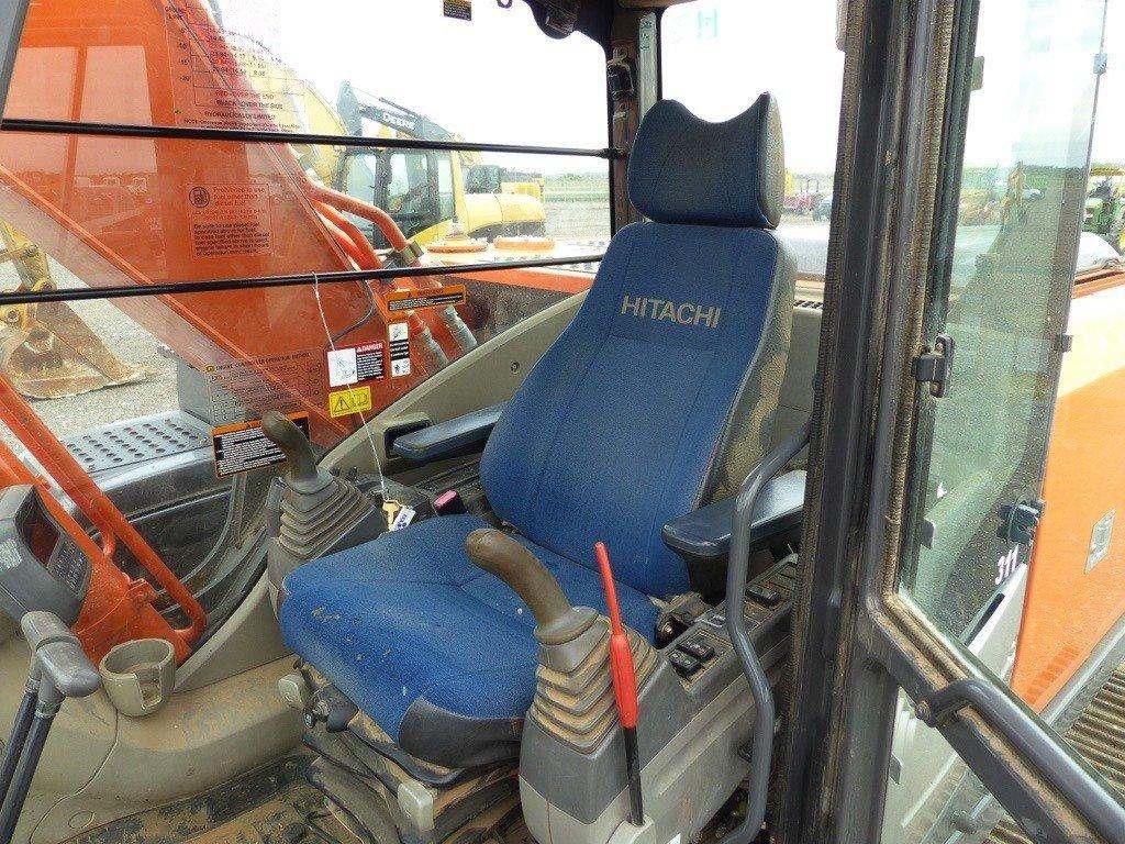 2011 HITACHI ZX200LC-3 EXCAVATOR;