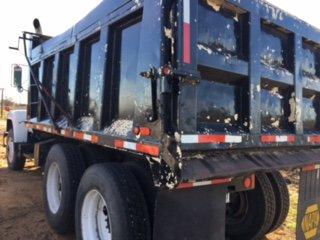 1987 MACK DUMP TRUCK;