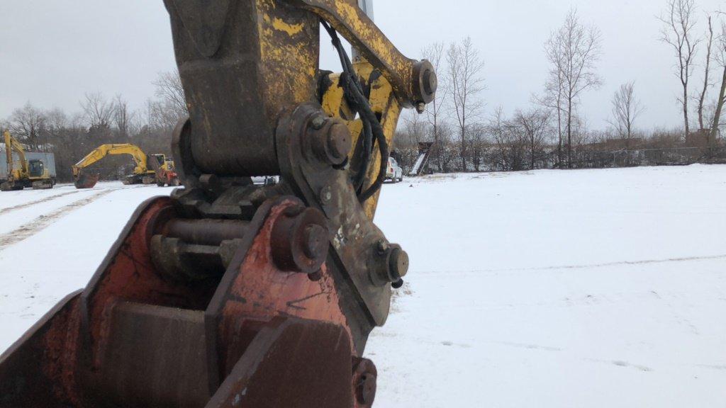 2005 KOMATSU PC300LC-7L EXCAVATOR;