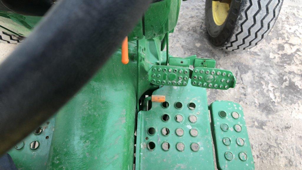 2009 JOHN DEERE 5045D TRACTOR;