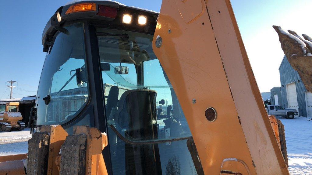 2011 CASE 580SN 4X4 LOADER BACKHOE;