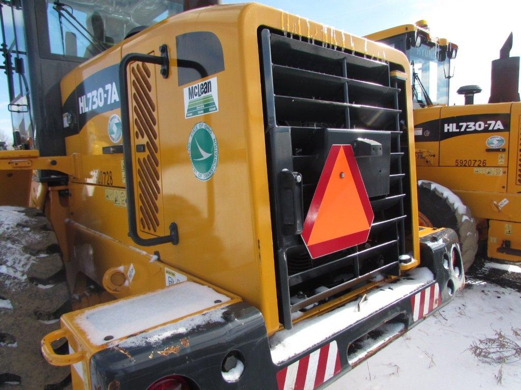 2009 HYUNDAI HL730-7A RUBBER TIRE LOADER;