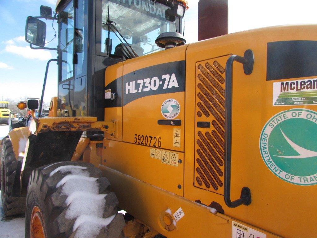 2009 HYUNDAI HL730-7A RUBBER TIRE LOADER;