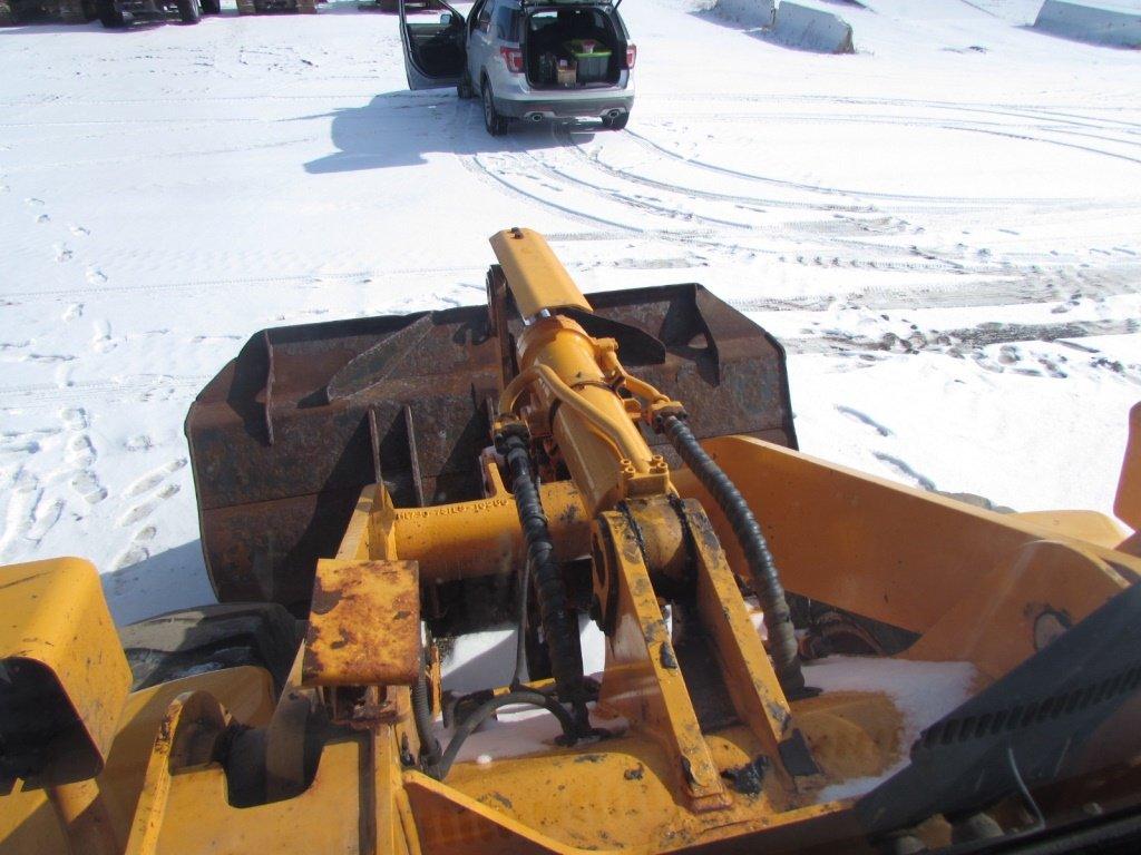 2009 HYUNDAI HL730-7A RUBBER TIRE LOADER;