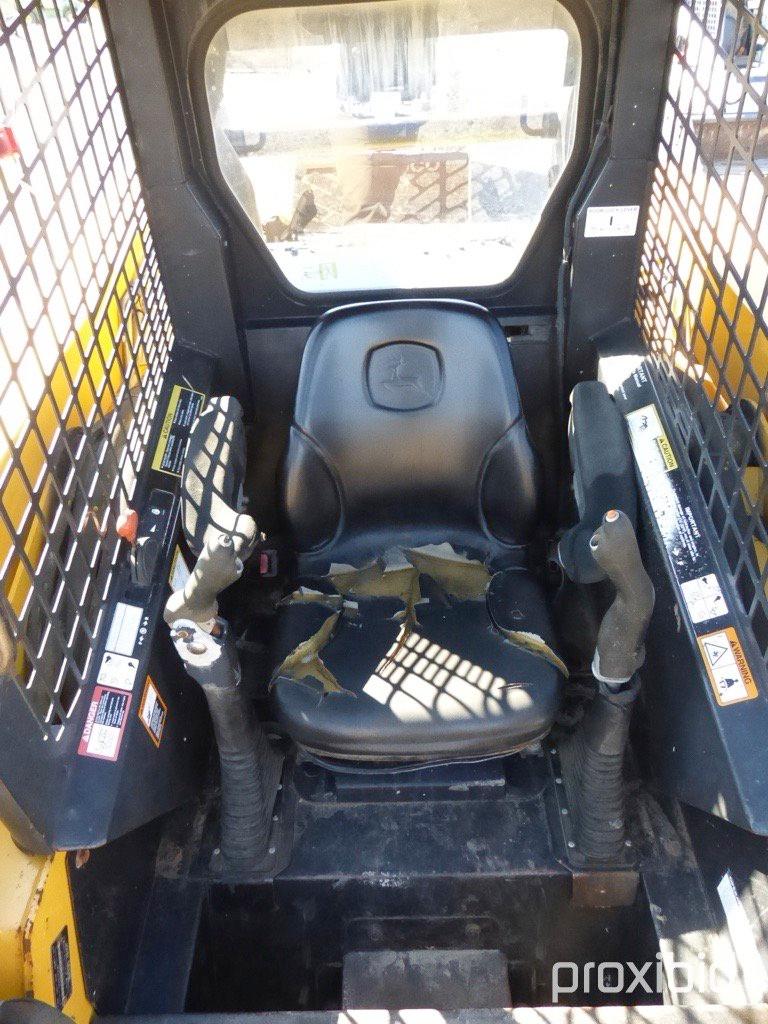 2005 JOHN DEERE 328 SKID STEER;