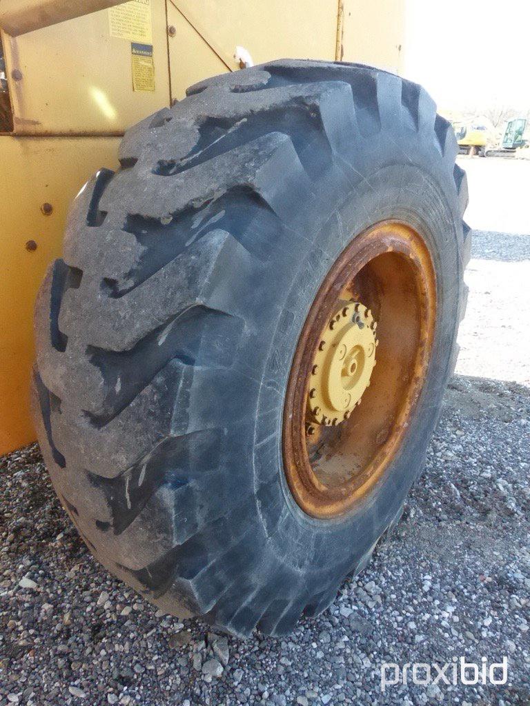 1988 CASE W14B RUBBER TIRE LOADER;