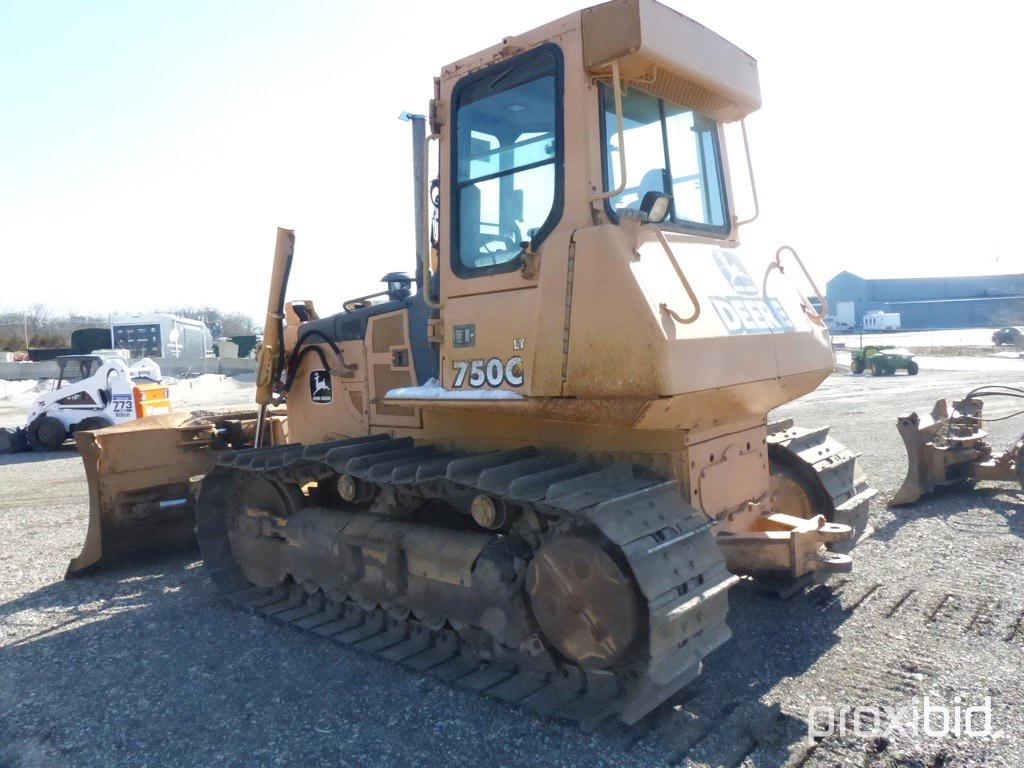 2000 JOHN DEERE 750C CRAWLER TRACTOR;