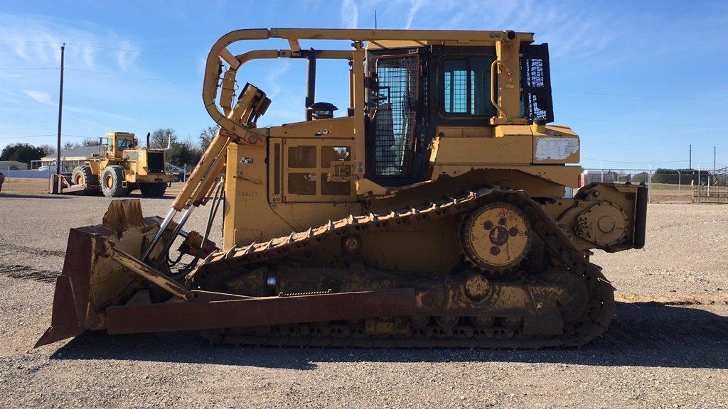 2009 CATERPILLAR D6T LGP CRAWLER TRACTOR;