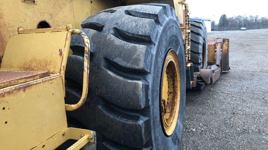 1985 CATERPILLAR 834B RUBBER TIRE DOZER;