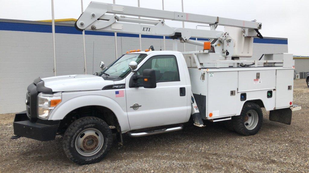 2011 FORD F350 4X4 BUCKET TRUCK;