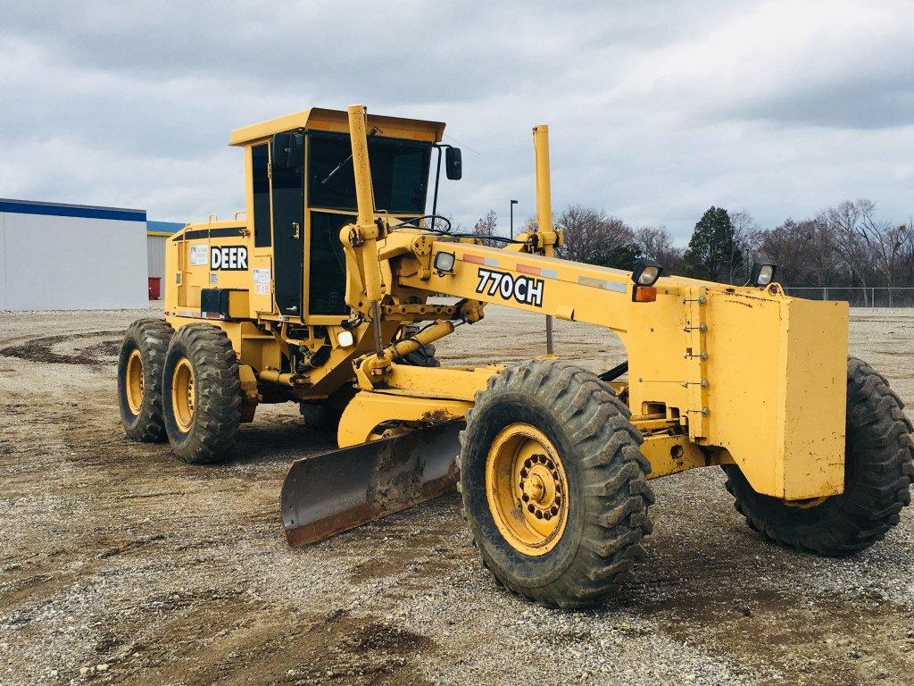 1997 JOHN DEERE 770CH MOTOR GRADER;