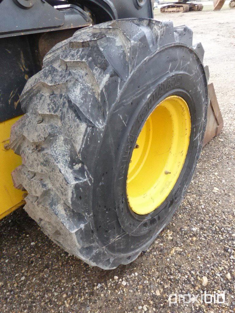 2013 NEW HOLLAND L230 SKID STEER;