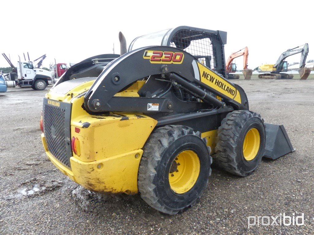 2012 NEW HOLLAND L230 SKID STEER;