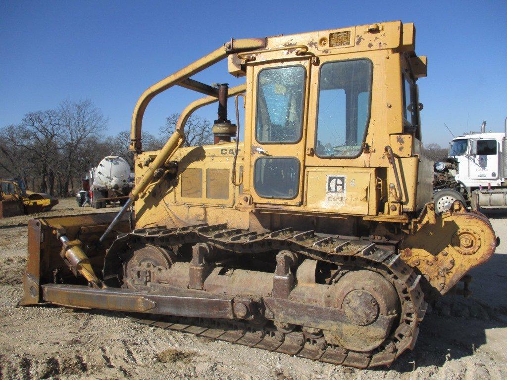 1980 CATERPILLAR D6D CRAWLER TRACTOR;