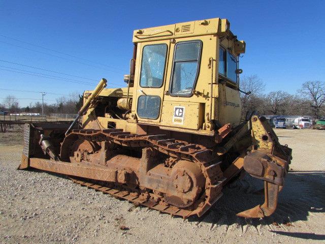 1983 CATERPILLAR D6D CRAWLER TRACTOR;