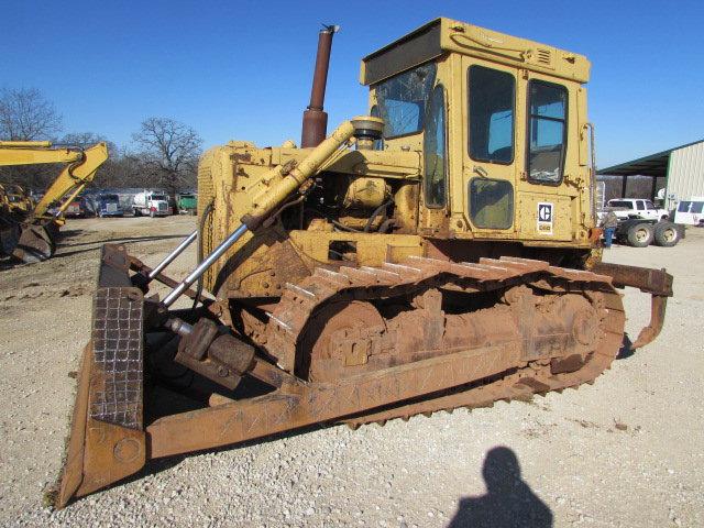 1983 CATERPILLAR D6D CRAWLER TRACTOR;