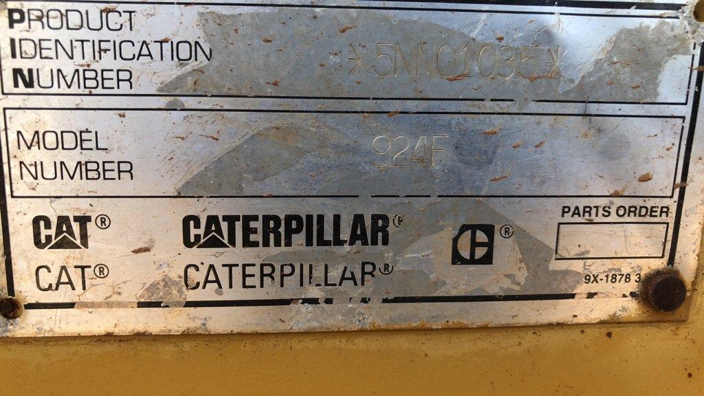 1997 CATERPILLAR 924F WHEEL LOADER;