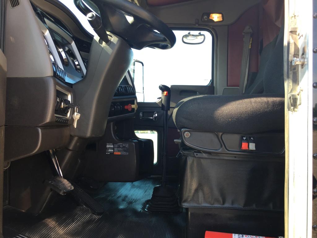 2013 KENWORTH T660 SLEEPER T/A TRUCK TRACTOR