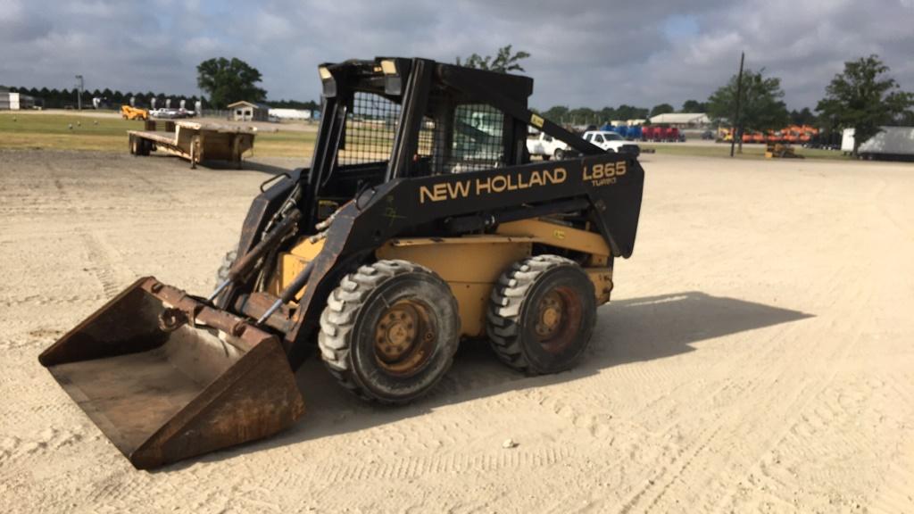 NEW HOLLAND L865 SKID STEER LOADER