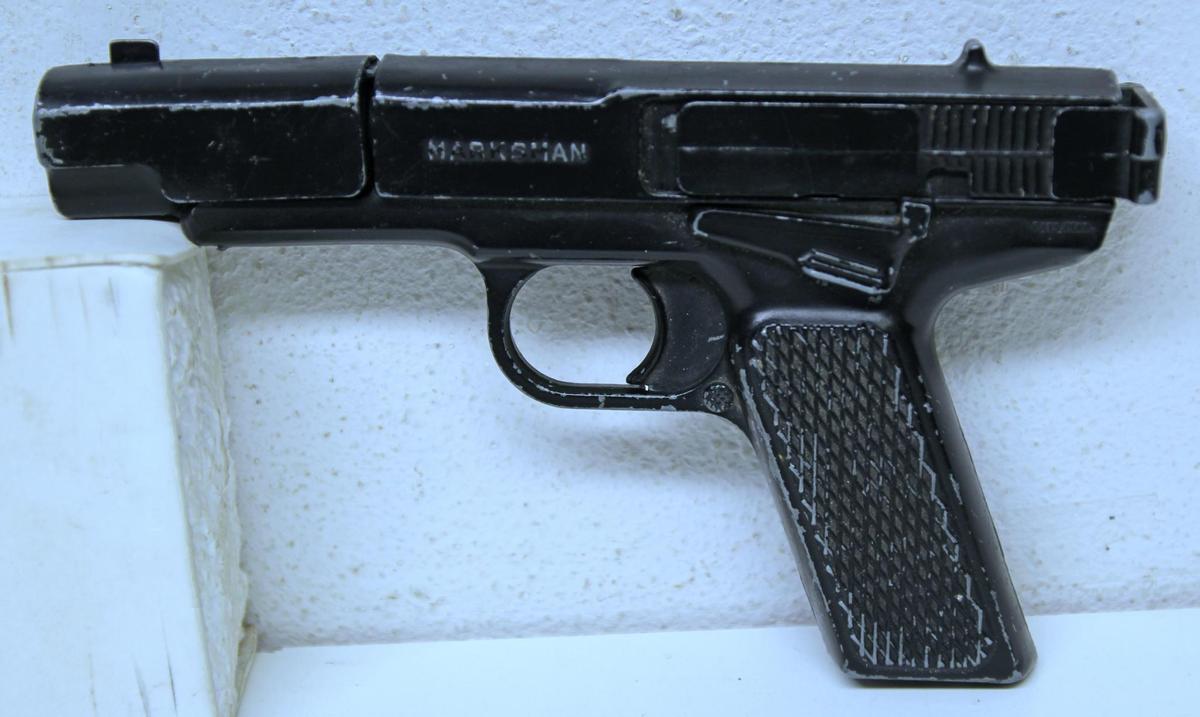 Morton h. Harris BB/Pellet Air Pistol