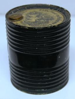 Early Round Keg Type DuPont Smokeless Powder Tin, Any contents will be emptied prior to shipping