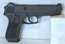 Browning Model BDM 9 mm Luger Semi-Auto Pistol 9 Clips... SN#945NT07296...