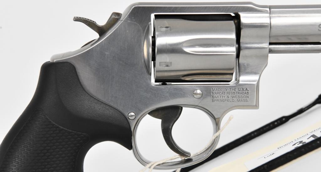 Brand New Smith & Wesson Model 64 .38 SPL+P