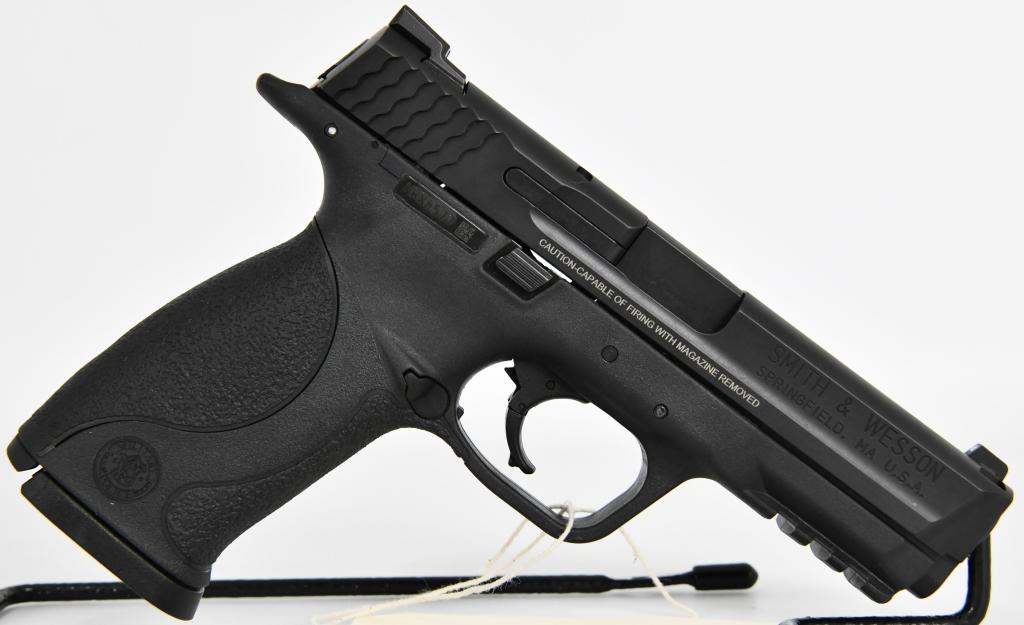 Brand New Smith & Wesson M&P40 Semi-Auto Pistol