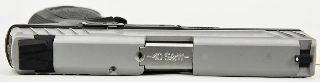 Smith & Wesson SD40 VE Semi Auto Pistol .40 S&W