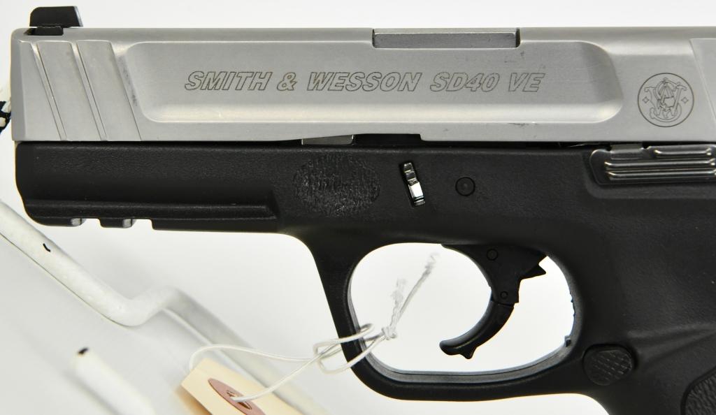 Smith & Wesson SD40 VE Semi Auto Pistol .40 S&W