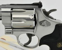 Smith & Wesson Model 629-5 Classic .44 Magnum