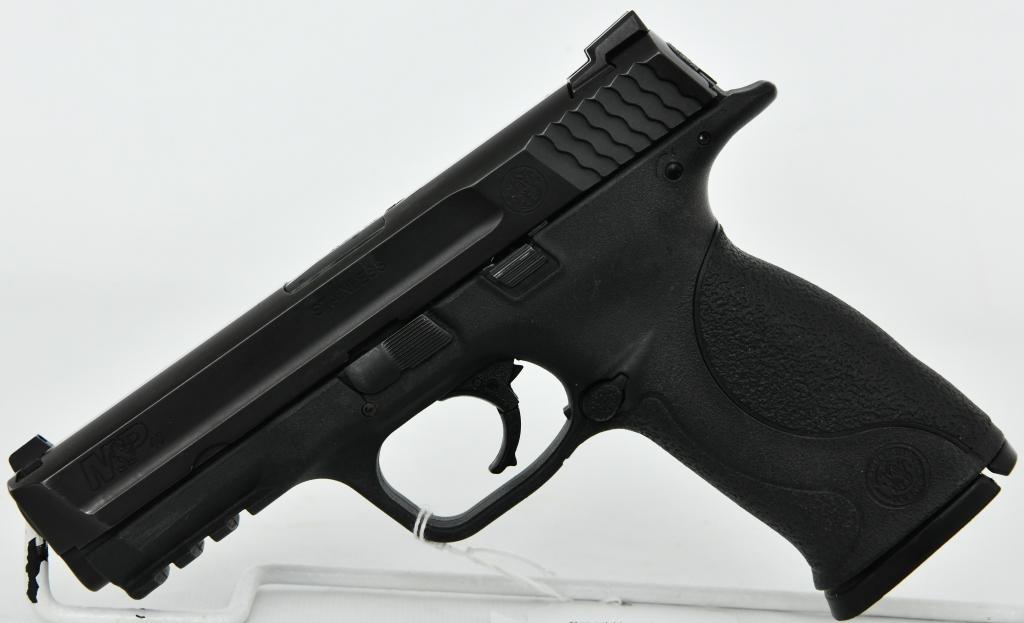 Smith & Wesson M&P 40 Semi Auto Pistol .40 S&W