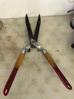 POWER LEVER GARDENING SHEARS