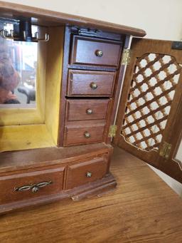 Wooden jewelry box with mirror/ drawers