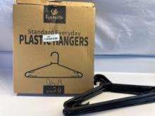 New 19 Standard Plastic Hangers