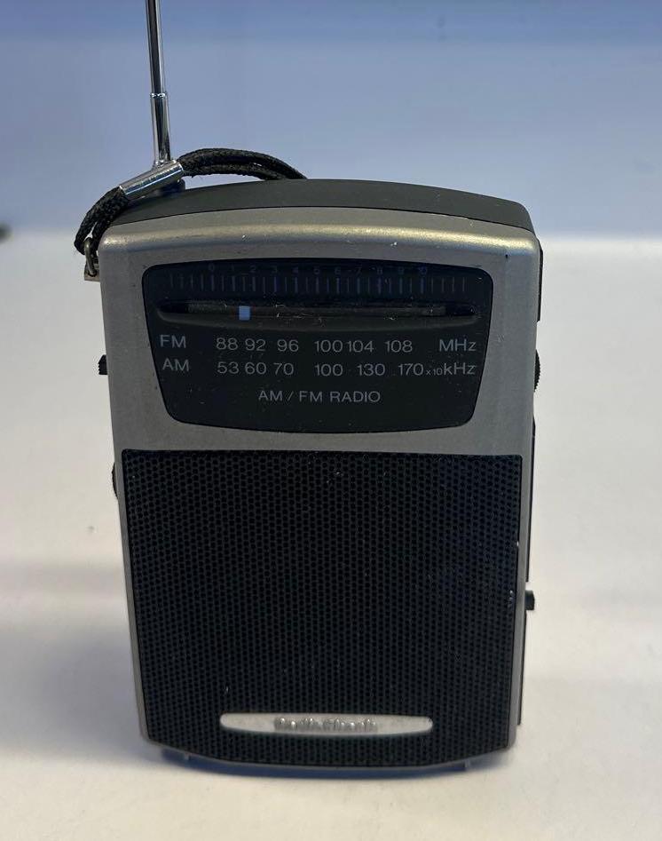 Radio Shack AM/FM Pocket Radio