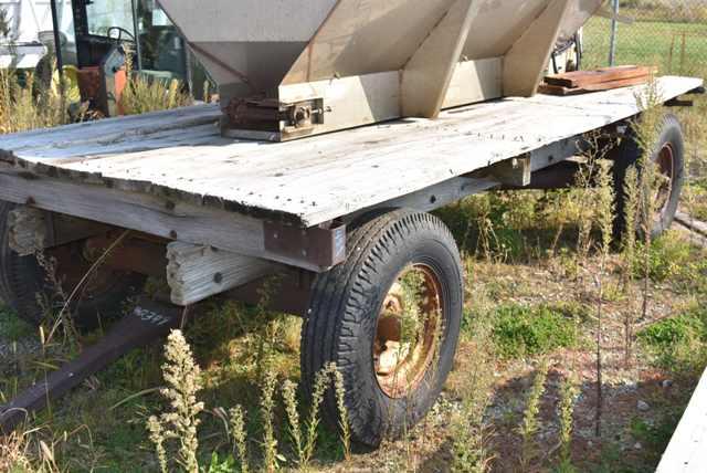 (Located in Mendota, IL) Trailer, Wood Deck, 12' L