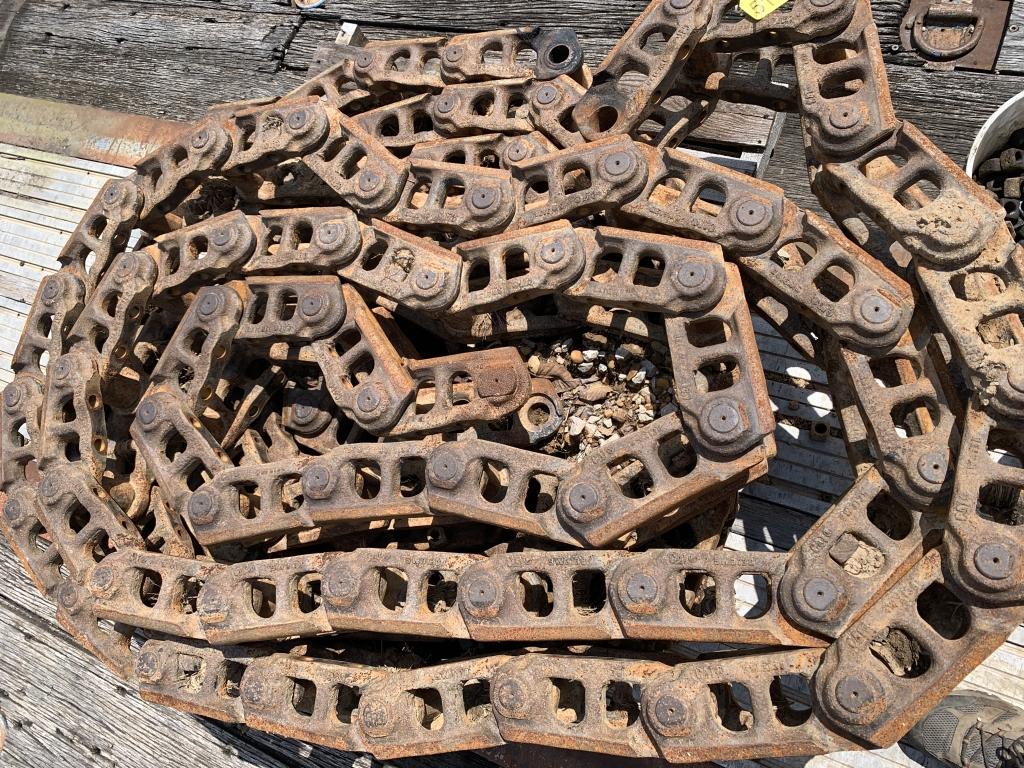 Set of Chains Fit Cat 320