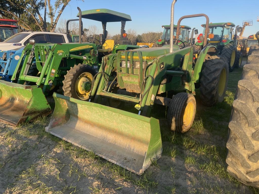 JD 5200 w/ 520 Front End Loader