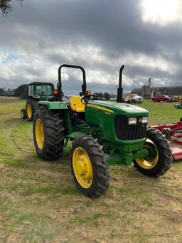 John Deere 5065e